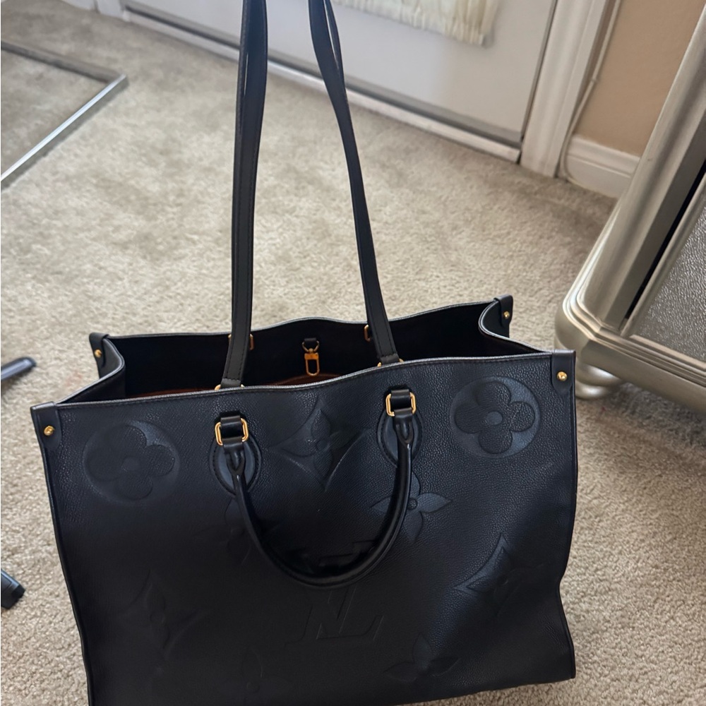Louis Vuitton on the go tote black GM - Picture 8 of 11
